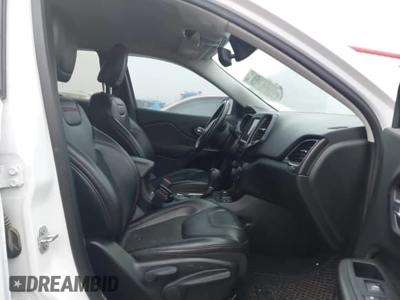 ✅ 2020 Jeep Cherokee Trailhawk Elite • VIN: 1C4PJMBX6LD627361 • Lot: 41203736. Listed on IAAI with 38,759 mi. Free auction sales archive from the USA and detailed vehicle history report at DreamBid. Image 5.