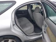 ✅ 2003 Ford Taurus SE • VIN: 1FAFP58U03G119615 • Lot: 43530757. Wystawiony na IAAI z przebiegiem 85 676 mil. Bezpłatny archiwum sprzedaży aukcyjnych z USA i szczegółowy raport historii pojazdu na DreamBid. Zdjęcie 8.