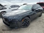 ✅ 2024 BMW 7 Series 760i xDrive • VIN: WBA33EJ02RCR69064 • Лот: 74063964. Опубликован ранее на Copart с пробегом 2 938 миль. Бесплатный доступ к архиву аукционных продаж из США и подробный отчёт об истории автомобиля на DreamBid. Изображение 1.