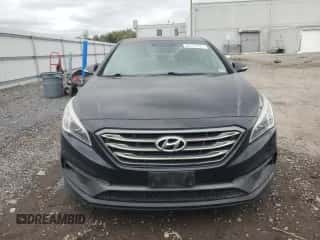 2016 Hyundai Sonata Limited z VIN 5NPE34AF3GH372789, wystawiony jako Copart lot #86331395 z przebiegiem 272 330 mil mil oraz Czysty tytuł • Clean title. Historia ofert i sprzedaży dostępna na DreamBid. Obrazek 5.