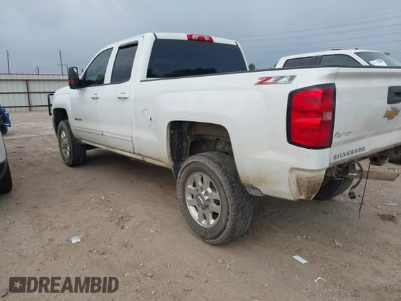 ✅ 2015 Chevrolet Silverado 2500HD LT • VIN: 1GC2KVEG8FZ544983 • Lot: 42264875. Wystawiony na IAAI z przebiegiem 186 478 mil. Bezpłatny archiwum sprzedaży aukcyjnych z USA i szczegółowy raport historii pojazdu na DreamBid. Zdjęcie 3.