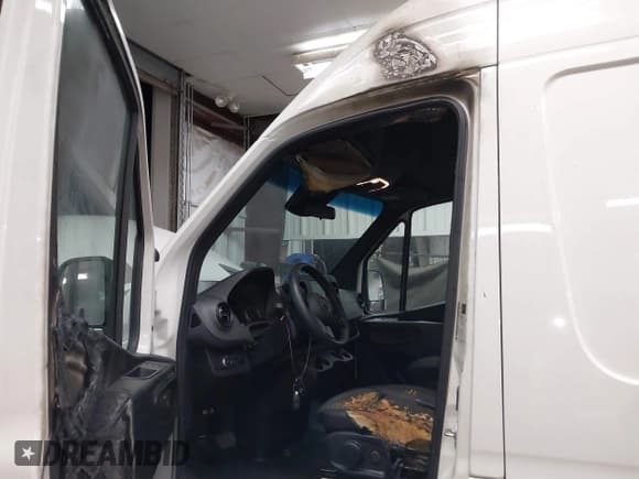 ✅ 2023 Mercedes-Benz Sprinter Cargo • VIN: W1Y70BGY0PT127518 • Лот: 42420164. Опубликован ранее на IAAI с пробегом Не указан. Бесплатный доступ к архиву аукционных продаж из США и подробный отчёт об истории автомобиля на DreamBid. Изображение 6.