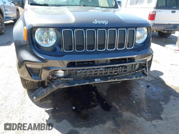 ✅ 2021 Jeep Renegade Latitude • VIN: ZACNJDBB8MPM28565 • Lot: 41826922. Wystawiony na IAAI z przebiegiem 81 949 mil. Bezpłatny archiwum sprzedaży aukcyjnych z USA i szczegółowy raport historii pojazdu na DreamBid. Zdjęcie 18.