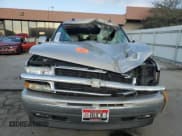 ✅ 2005 Chevrolet Suburban LT • VIN: 1GNFK16Z35J194533 • Lot: 48653215. Wystawiony na Copart z przebiegiem Nie podano. Bezpłatny archiwum sprzedaży aukcyjnych z USA i szczegółowy raport historii pojazdu na DreamBid. Zdjęcie 5.