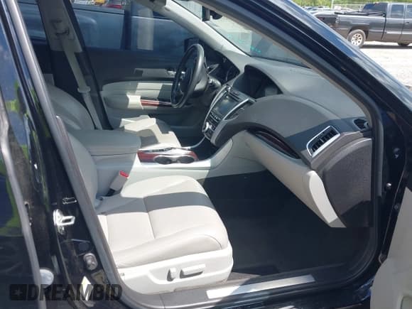 ✅ 2015 Acura TLX Technology • VIN: 19UUB2F52FA019485 • Lot: 43014417. Wystawiony na IAAI z przebiegiem 163 480 mil. Bezpłatny archiwum sprzedaży aukcyjnych z USA i szczegółowy raport historii pojazdu na DreamBid. Zdjęcie 5.