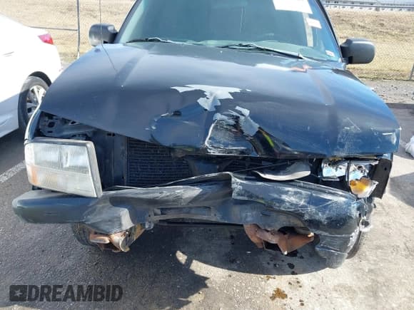 ✅ 1998 GMC Sonoma • VIN: 1GTCS1448WK502617 • Лот: 41476320. Опубликован ранее на IAAI с пробегом 220 435 миль. Бесплатный доступ к архиву аукционных продаж из США и подробный отчёт об истории автомобиля на DreamBid. Изображение 6.