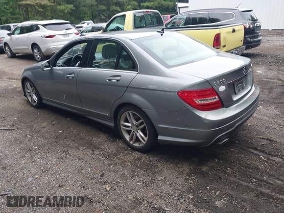 ✅ 2012 Mercedes-Benz C 300 Sport • VIN: WDDGF8BBXCR234727 • Lot: 42938979. Listed on IAAI with 116,991 mi. Free auction sales archive from the USA and detailed vehicle history report at DreamBid. Image 3.
