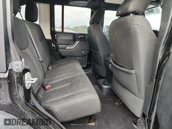 ✅ 2017 Jeep Wrangler Unlimited Sport • VIN: 1C4BJWDG8HL730815 • Лот: 91168425. Опубликован ранее на Copart с пробегом 69 520 миль. Бесплатный доступ к архиву аукционных продаж из США и подробный отчёт об истории автомобиля на DreamBid. Изображение 11.