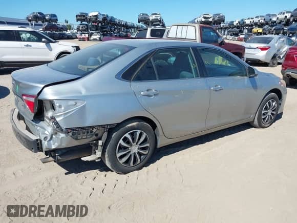 2016 Toyota Camry SE with VIN 4T1BF1FK2GU566102, listed as a IAAI auction lot 43535926 with 194,635 mi miles and . Bid and sale history available at DreamBid. Image 4.