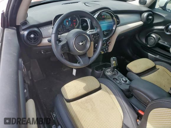 ✅ 2023 MINI Hardtop Cooper SE • VIN: WMW13DJ04P2T31287 • Lot: 59362305. Listed on Copart with 25,221 mi. Free auction sales archive from the USA and detailed vehicle history report at DreamBid. Image 8.