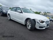 ✅ 2012 BMW 3 Series 328i • VIN: WBA3A5C57CF341151 • Lot: 42259279. Wystawiony na IAAI z przebiegiem 70 035 mil. Bezpłatny archiwum sprzedaży aukcyjnych z USA i szczegółowy raport historii pojazdu na DreamBid. Zdjęcie 1.