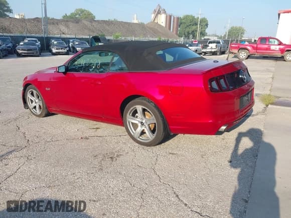 ✅ 2013 Ford Mustang GT • VIN: 1ZVBP8FF7D5244796 • Lot: 42942588. Listed on IAAI with 55,553 mi. Free auction sales archive from the USA and detailed vehicle history report at DreamBid. Image 3.