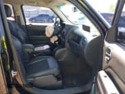 ✅ 2016 Jeep Patriot Sport • VIN: 1C4NJPBA3GD747922 • Lot: 41986421. Wystawiony na IAAI z przebiegiem 86 367 mil. Bezpłatny archiwum sprzedaży aukcyjnych z USA i szczegółowy raport historii pojazdu na DreamBid. Zdjęcie 5.