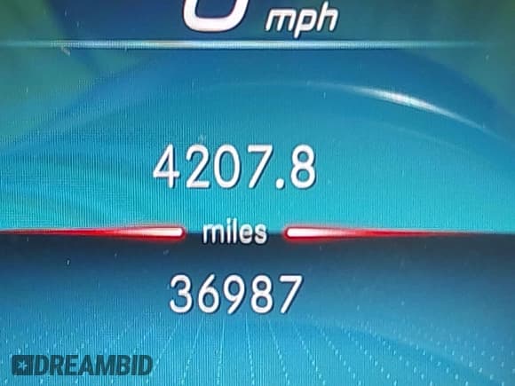 ✅ 2022 Mercedes-Benz GLA 35 AMG • VIN: W1N4N5BB5NJ330077 • Lot: 43015729. Wystawiony na IAAI z przebiegiem 36 987 mil. Bezpłatny archiwum sprzedaży aukcyjnych z USA i szczegółowy raport historii pojazdu na DreamBid. Zdjęcie 16.