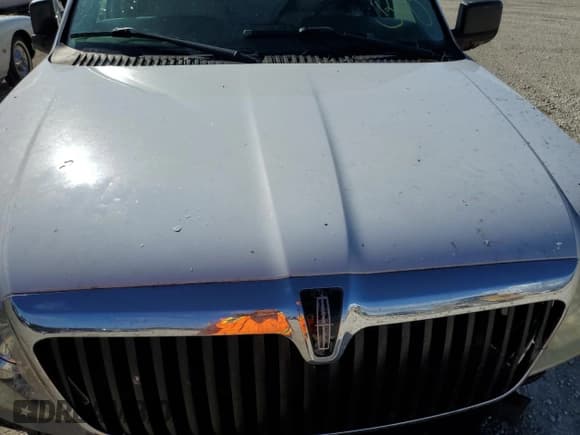 ✅ 2003 Lincoln Navigator Luxury • VIN: 5LMFU28R93LJ24633 • Lot: 78320594. Wystawiony na Copart z przebiegiem Nie podano. Bezpłatny archiwum sprzedaży aukcyjnych z USA i szczegółowy raport historii pojazdu na DreamBid. Zdjęcie 11.