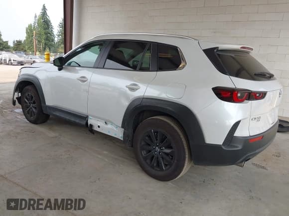 ✅ 2024 Mazda CX-50 S Preferred • VIN: 7MMVABBM5RN213511 • Лот: 43139719. Опубликован ранее на IAAI с пробегом 5 239 миль. Бесплатный доступ к архиву аукционных продаж из США и подробный отчёт об истории автомобиля на DreamBid. Изображение 3.