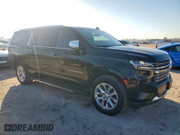 ✅ 2021 Chevrolet Suburban Premier • VIN: 1GNSKFKD9MR278135 • Lot: 90880065. Wystawiony na Copart z przebiegiem 216 548 mil. Bezpłatny archiwum sprzedaży aukcyjnych z USA i szczegółowy raport historii pojazdu na DreamBid. Zdjęcie 4.