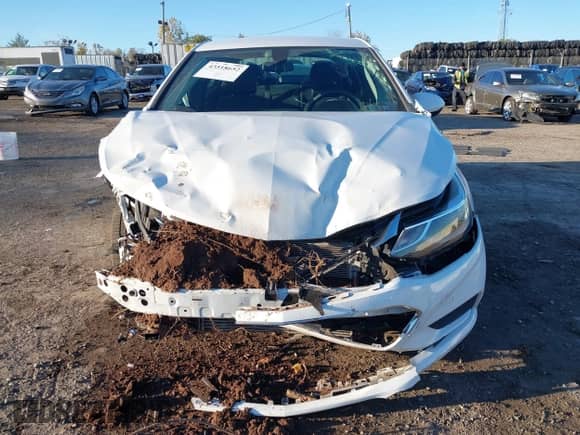 2018 Chevrolet Cruze LT with VIN 1G1BE5SM2J7101484, listed as a IAAI auction lot 43518652 with 72,023 mi miles and . Bid and sale history available at DreamBid. Image 12.