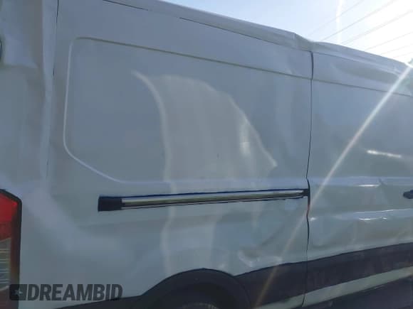 ✅ 2020 Ford Transit Cargo • VIN: 1FTBR1C84LKB56363 • Lot: 41936891. Listed on IAAI with 78,819 mi. Free auction sales archive from the USA and detailed vehicle history report at DreamBid. Image 18.