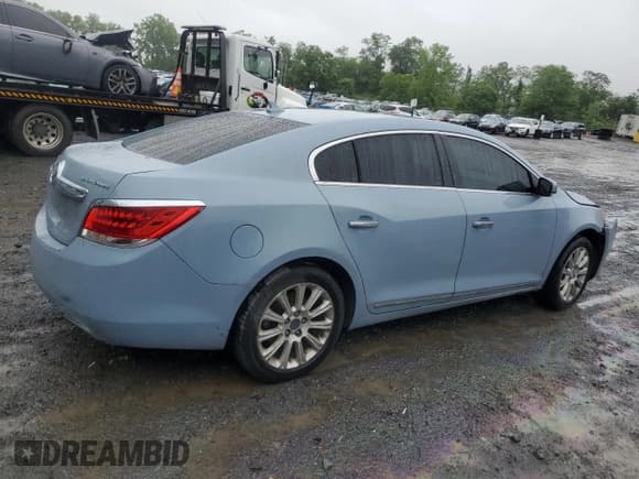 ✅ 2013 Buick LaCrosse Leather • VIN: 1G4GC5E39DF258425 • Lot: 60646225. Listed on Copart with 152,288 mi. Free auction sales archive from the USA and detailed vehicle history report at DreamBid. Image 3.