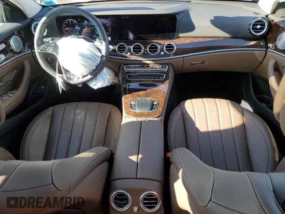 ✅ 2023 Mercedes-Benz E 450 • VIN: W1KZH6AB1PB155552 • Лот: 45599685. Опубликован ранее на Copart с пробегом 22 607 миль. Бесплатный доступ к архиву аукционных продаж из США и подробный отчёт об истории автомобиля на DreamBid. Изображение 8.