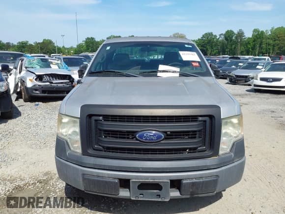 ✅ 2014 Ford F-150 XL • VIN: 1FTMF1CM5EKD55570 • Lot: 42215365. Listed on IAAI with 193,603 mi. Free auction sales archive from the USA and detailed vehicle history report at DreamBid. Image 12.