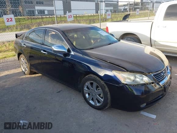 2007 Lexus ES 330 z VIN JTHBJ46G472074200, wystawiony jako IAAI lot #43397355 z przebiegiem 139 949 mil mil oraz . Historia ofert i sprzedaży dostępna na DreamBid. Obrazek 1.