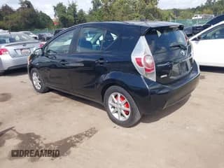 ✅ 2012 Toyota Prius One • VIN: JTDKDTB3XC1510201 • Lot: 43374953. Wystawiony na IAAI z przebiegiem 222 799 mil. Bezpłatny archiwum sprzedaży aukcyjnych z USA i szczegółowy raport historii pojazdu na DreamBid. Zdjęcie 3.