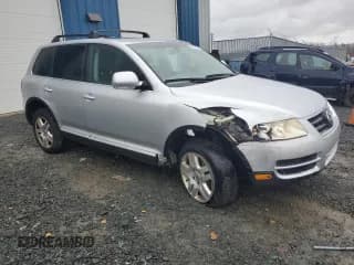✅ 2004 Volkswagen Touareg • VIN: WVGBC67L54D026798 • Lot: 90865775. Wystawiony na Copart z przebiegiem 213 042 mil. Bezpłatny archiwum sprzedaży aukcyjnych z USA i szczegółowy raport historii pojazdu na DreamBid. Zdjęcie 4.