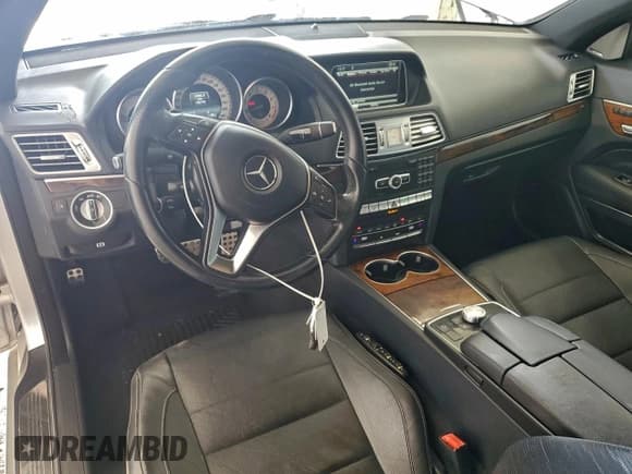 ✅ 2014 Mercedes-Benz E 350 • VIN: WDDKJ5KB3EF248917 • Lot: 93278035. Wystawiony na Copart z przebiegiem 150 775 mil. Bezpłatny archiwum sprzedaży aukcyjnych z USA i szczegółowy raport historii pojazdu na DreamBid. Zdjęcie 8.