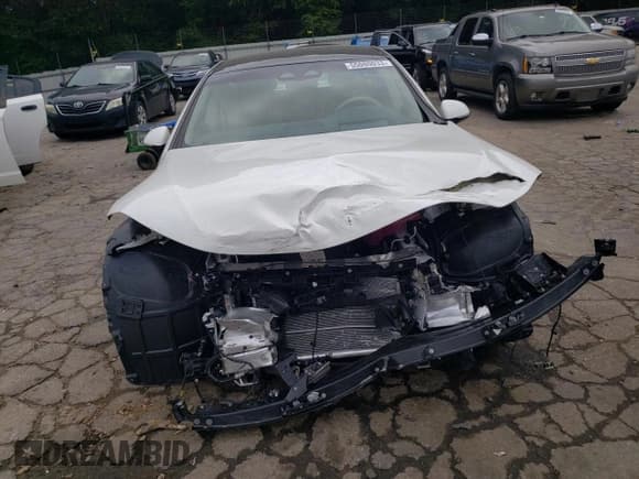 ✅ 2022 Mercedes-Benz EQS 580 • VIN: W1KCG4EB1NA021859 • Лот: 55080033. Опубликован ранее на Copart с пробегом Не указан. Бесплатный доступ к архиву аукционных продаж из США и подробный отчёт об истории автомобиля на DreamBid. Изображение 5.