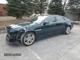 ✅ 2016 Jaguar XJ Portfolio • VIN: SAJWJ2GD0G8V92850 • Lot: 47844065. Wystawiony na Copart z przebiegiem 99 652 mil. Bezpłatny archiwum sprzedaży aukcyjnych z USA i szczegółowy raport historii pojazdu na DreamBid. Zdjęcie 1.