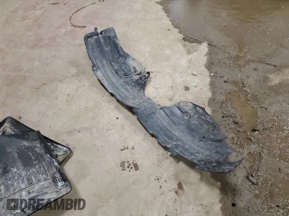 ✅ 2018 Hyundai Santa Fe Limited • VIN: 5XYZUDLA6JG537734 • Лот: 47313155. Опубликован ранее на Copart с пробегом 109 611 миль. Бесплатный доступ к архиву аукционных продаж из США и подробный отчёт об истории автомобиля на DreamBid. Изображение 13.