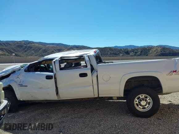 ✅ 2005 Chevrolet Silverado 2500HD LS • VIN: 1GCHK23295F850770 • Lot: 43464367. Wystawiony na IAAI z przebiegiem Nie podano. Bezpłatny archiwum sprzedaży aukcyjnych z USA i szczegółowy raport historii pojazdu na DreamBid. Zdjęcie 14.