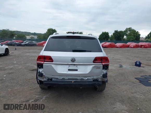 ✅ 2019 Volkswagen Atlas SE • VIN: 1V2UR2CA2KC515377 • Lot: 42981214. Listed on IAAI with 73,872 mi. Free auction sales archive from the USA and detailed vehicle history report at DreamBid. Image 16.