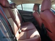 ✅ 2023 Mazda 3 S Carbon Edition • VIN: 3MZBPACM1PM365364 • Lot: 70030315. Wystawiony na Copart z przebiegiem 76 978 mil. Bezpłatny archiwum sprzedaży aukcyjnych z USA i szczegółowy raport historii pojazdu na DreamBid. Zdjęcie 10.