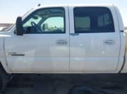 ✅ 2006 Chevrolet Silverado 2500HD LT3 • VIN: 1GCHK23D96F186182 • Лот: 42460326. Опубликован ранее на IAAI с пробегом 298 576 миль. Бесплатный доступ к архиву аукционных продаж из США и подробный отчёт об истории автомобиля на DreamBid. Изображение 15.