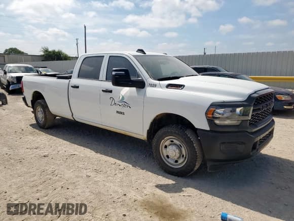 ✅ 2023 Ram 2500 Tradesman • VIN: 3C6UR4HJ3PG516362 • Лот: 66174995. Опубликован ранее на Copart с пробегом 17 017 миль. Бесплатный доступ к архиву аукционных продаж из США и подробный отчёт об истории автомобиля на DreamBid. Изображение 4.
