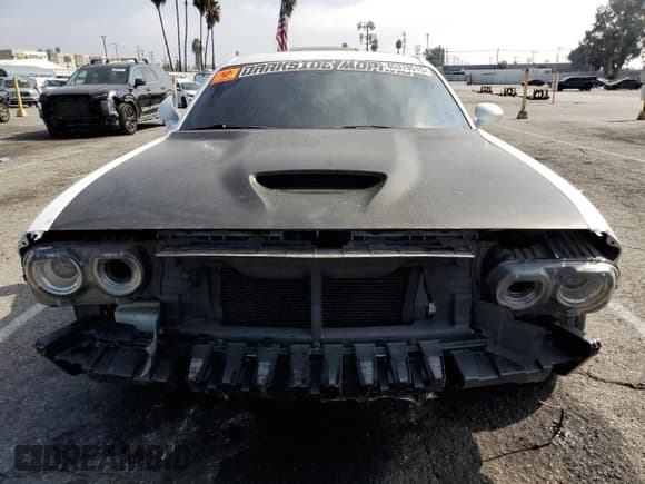 ✅ 2015 Dodge Challenger SRT 392 • VIN: 2C3CDZDJXFH769820 • Lot: 85370515. Wystawiony na Copart z przebiegiem 63 610 mil. Bezpłatny archiwum sprzedaży aukcyjnych z USA i szczegółowy raport historii pojazdu na DreamBid. Zdjęcie 5.