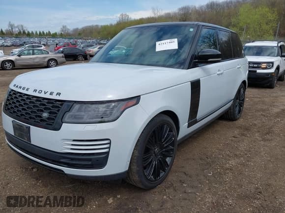 ✅ 2019 Land Rover Range Rover • VIN: SALGS2RE6KA535049 • Lot: 42117405. Listed on IAAI with 118,352 mi. Free auction sales archive from the USA and detailed vehicle history report at DreamBid. Image 2.