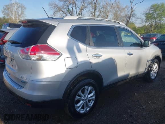 ✅ 2014 Nissan Rogue SV • VIN: 5N1AT2MV0EC763120 • Lot: 42094228. Wystawiony na IAAI z przebiegiem 152 789 mil. Bezpłatny archiwum sprzedaży aukcyjnych z USA i szczegółowy raport historii pojazdu na DreamBid. Zdjęcie 4.