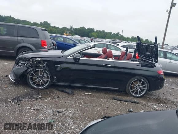 ✅ 2017 Mercedes-Benz C 43 AMG • VIN: WDDWK6EB5HF563920 • Лот: 42689326. Опубликован ранее на IAAI с пробегом 24 178 миль. Бесплатный доступ к архиву аукционных продаж из США и подробный отчёт об истории автомобиля на DreamBid. Изображение 14.