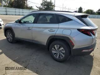 ✅ 2024 Hyundai Tucson Blue • VIN: KM8JBCD13RU195449 • Lot: 71187084. Wystawiony na Copart z przebiegiem 4 451 mil. Bezpłatny archiwum sprzedaży aukcyjnych z USA i szczegółowy raport historii pojazdu na DreamBid. Zdjęcie 2.