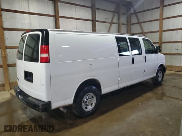 ✅ 2013 Chevrolet Express Cargo • VIN: 1GCWGGCAXD1179585 • Lot: 55128455. Listed on Copart with 214,253 mi. Free auction sales archive from the USA and detailed vehicle history report at DreamBid. Image 3.