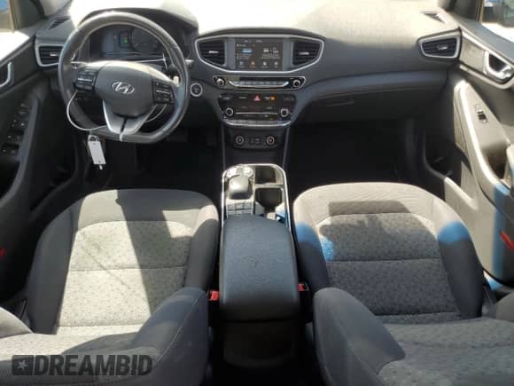 ✅ 2018 Hyundai Ioniq • VIN: KMHC75LH8JU025483 • Лот: 52213645. Размещён на Copart с пробегом 53 621 миль миль. Получите бесплатный доступ к архиву аукционных продаж из США и посмотрите подробный отчёт об истории автомобиля на DreamBid. Изображение 8.