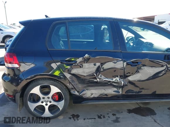 ✅ 2012 Volkswagen Golf GTI • VIN: WVWHV7AJ7CW261082 • Lot: 43621843. Listed on IAAI with 105,762 mi. Free auction sales archive from the USA and detailed vehicle history report at DreamBid. Image 6.