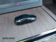 ✅ 2022 Tesla Model S • VIN: 5YJSA1E51NF471311 • Lot: 43680446. Wystawiony na IAAI z przebiegiem 58 632 mil. Bezpłatny archiwum sprzedaży aukcyjnych z USA i szczegółowy raport historii pojazdu na DreamBid. Zdjęcie 11.