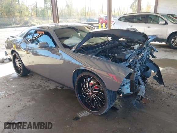 ✅ 2018 Dodge Challenger R/T • VIN: 2C3CDZBT1JH131114 • Lot: 43547255. Listed on IAAI with 67,641 mi. Free auction sales archive from the USA and detailed vehicle history report at DreamBid. Image 1.