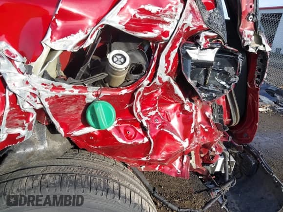 ✅ 2019 Chevrolet Equinox Premier • VIN: 3GNAXZEU3KL305523 • Lot: 43480841. Wystawiony na IAAI z przebiegiem 33 363 mil. Bezpłatny archiwum sprzedaży aukcyjnych z USA i szczegółowy raport historii pojazdu na DreamBid. Zdjęcie 22.