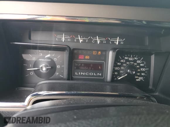 ✅ 2011 Lincoln Navigator • VIN: 5LMJJ3H56BEJ03473 • Lot: 52787875. Listed on Copart with 188,654 mi. Free auction sales archive from the USA and detailed vehicle history report at DreamBid. Image 9.